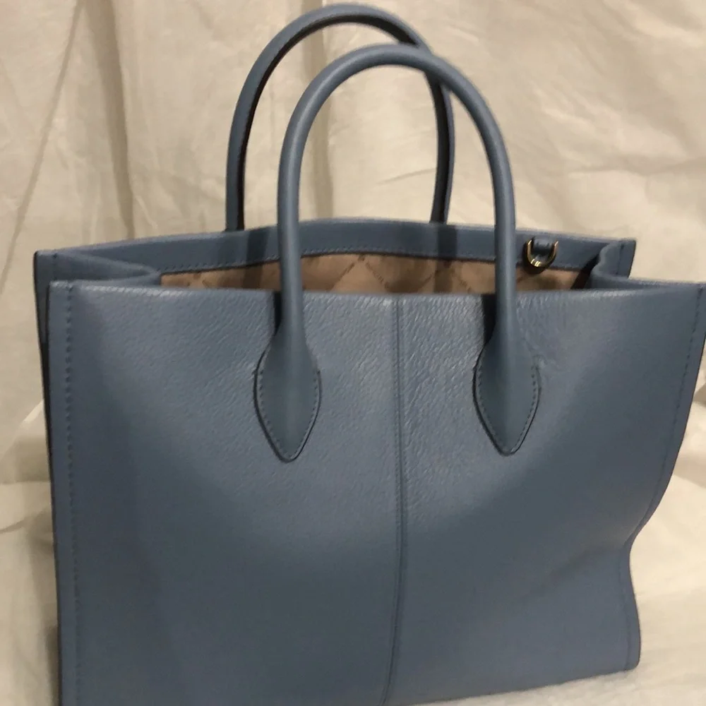 Michael Kors Mirella Med Leather Tote - Picture 5 of 11